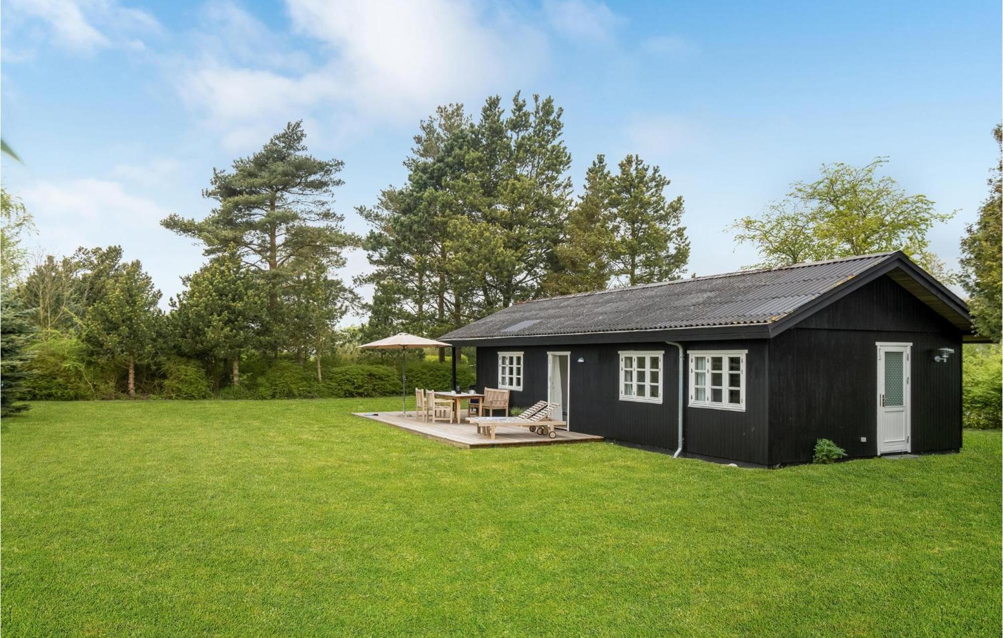 2 Bedroom Cozy Home In Nakskov Eksteriør billede