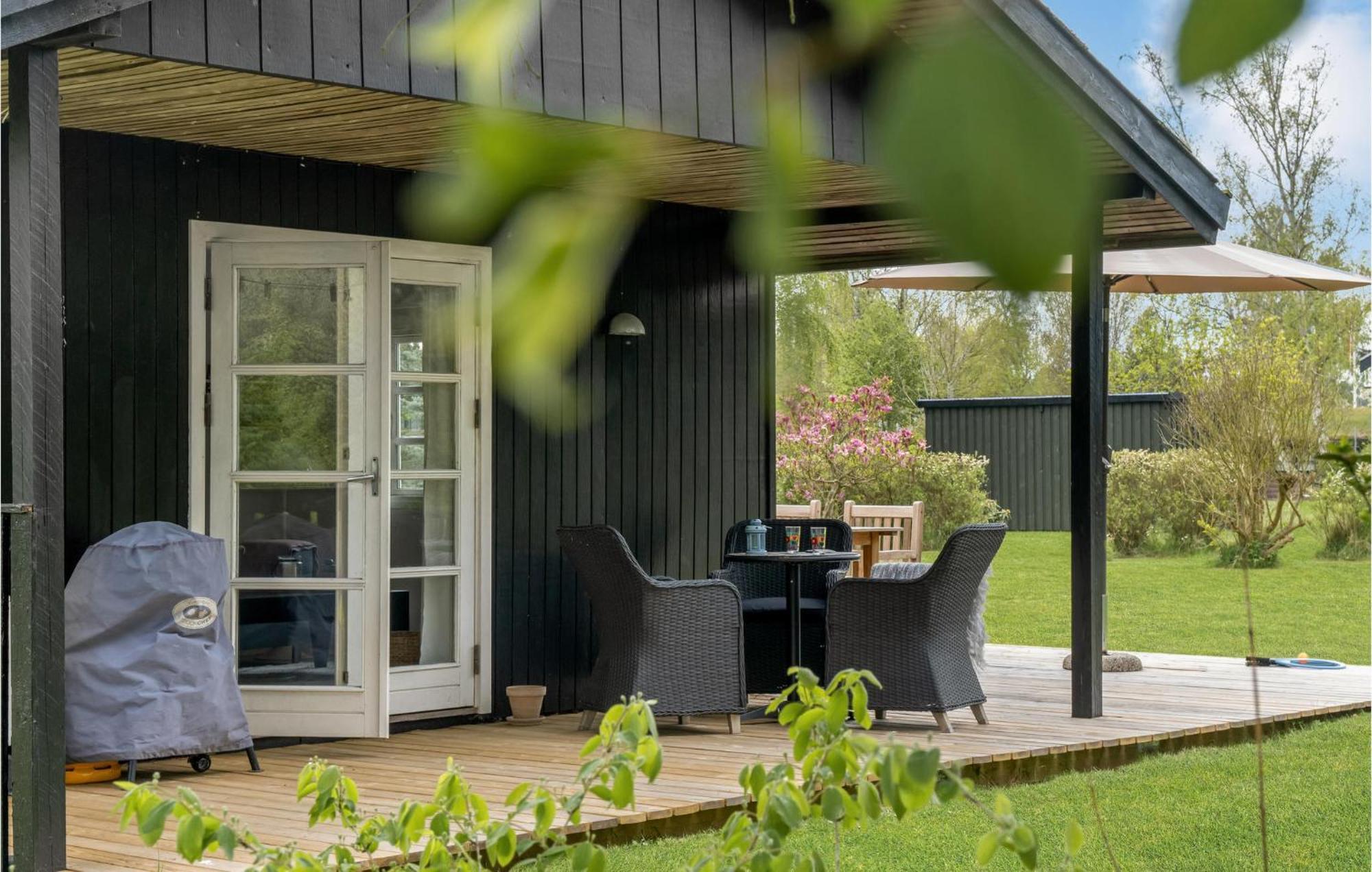 2 Bedroom Cozy Home In Nakskov Eksteriør billede